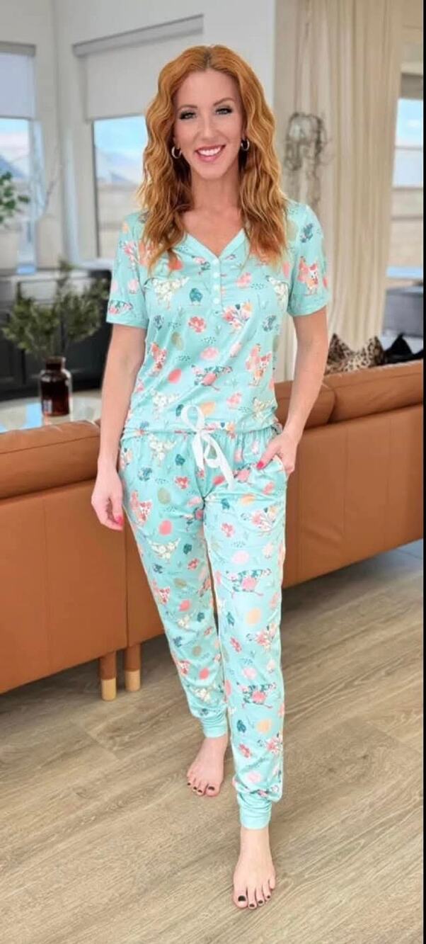 Shirley & Stone Adorable Chicken Pajama Set Top Joggers Blue NWT Floral Flowers